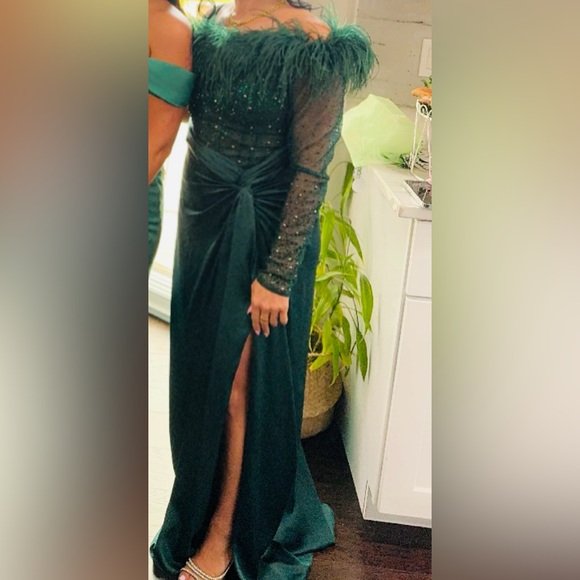 Emerald dress - Picture 1 of 2